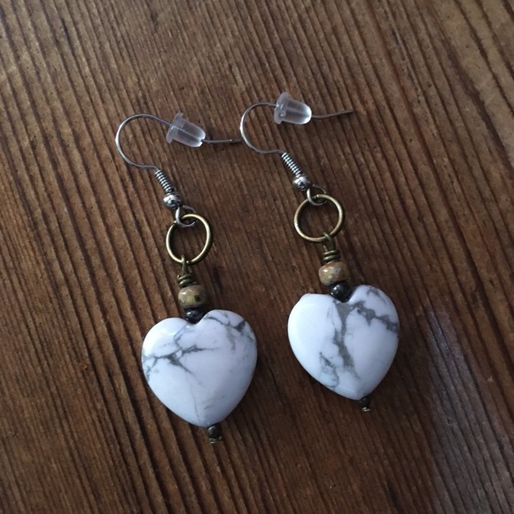 Ladies White Heart Beaded Dangle Earrings, Handmade Ladies Earrings - Picture 4 of 5